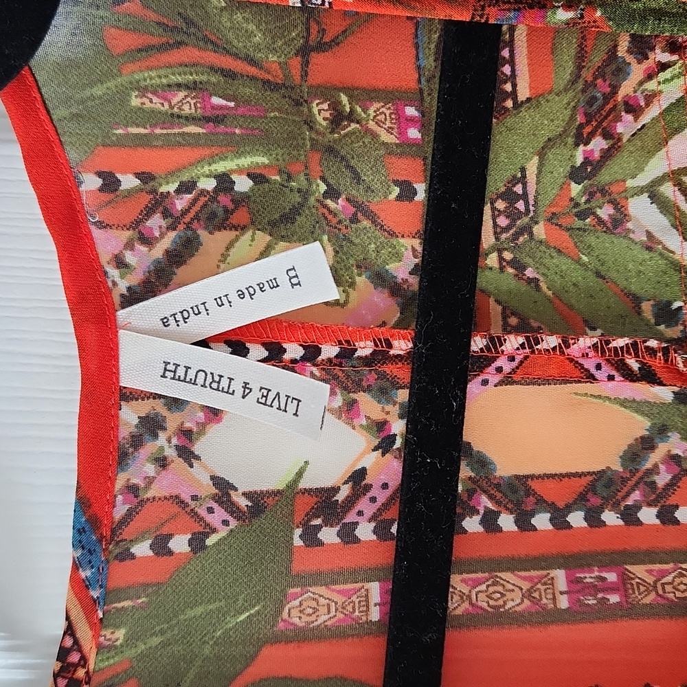 Red Floral Robe Medium - Picture 4 of 5